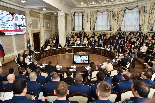 Новосибирская область получила высокие оценки предпринимателей за защиту их прав