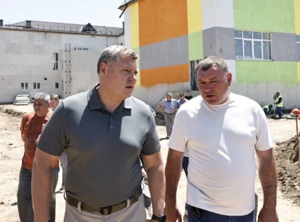 Игорь Бабушкин лично проинспектировал ход работ на стройплощадке школы в селе Каралат