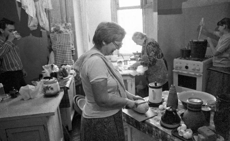 10 фото из советских коммуналок, глядя на которые вы провалитесь в свою молодость