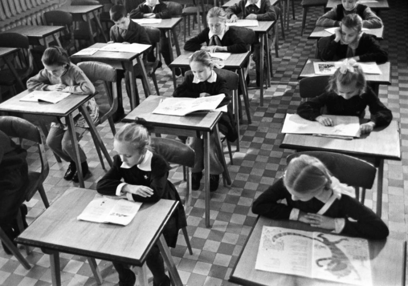 Назад в СССР: 10 архивных кадров из Союза, доказывающих, что школьные годы действительно чудесные