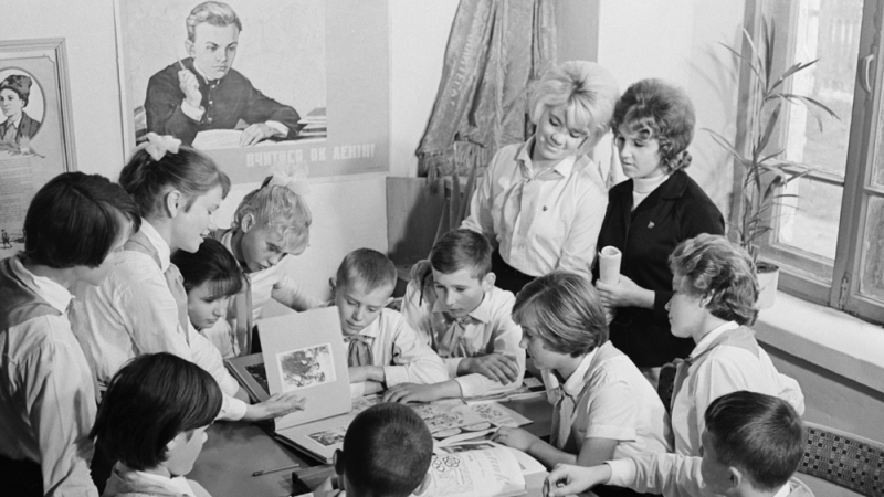 Пионерское движение в СССР: Лучшие фотографии из лагерей и школ