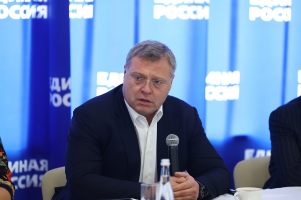Губернатор Игорь Бабушкин встретился с молодыми предпринимателями Астраханской области