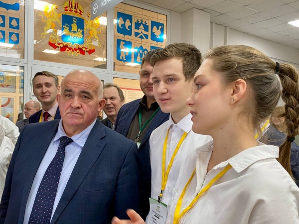 В Костромской области проходит четвертый межрегиональный форум пчеловодов
