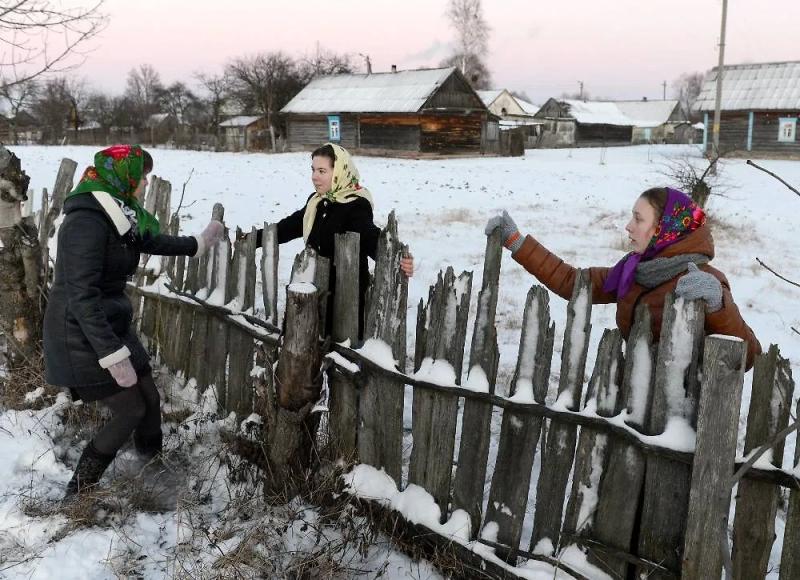 Как на Руси ворожили на Святки и в какие приметы верили: 9 гаданий на любовь
